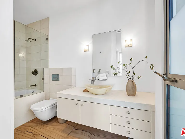 25102 Malibu Rd — Photo 34