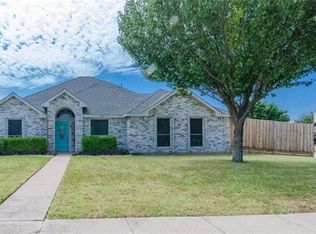 900 Concord St, Forney, TX 75126