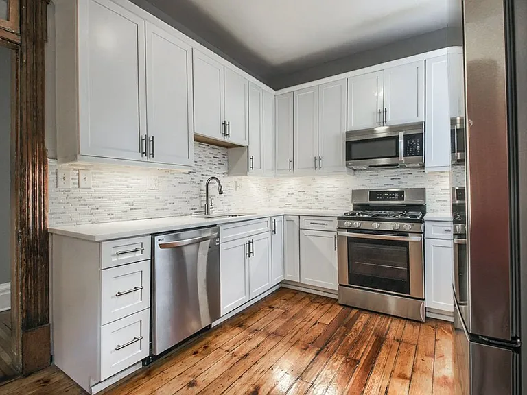 Dennison Ave 892-894 MLR — Photo 6