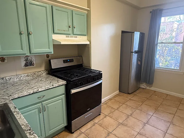 290 Ege Ave #1 — Photo 10