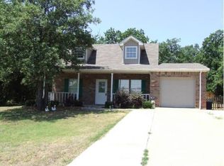 4102 Arrowhead Ln, Granbury, TX 76049