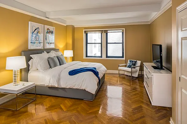 Rented by Luxury Property Group | media 104