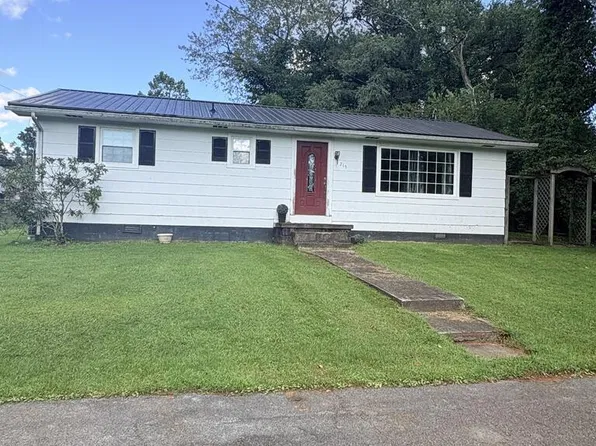215 Blevins Cir, Oak Hill, WV 25901