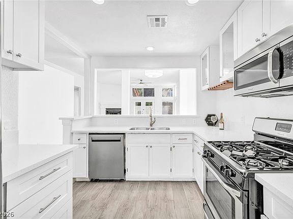 5th image of 2124 Brighton Shore St