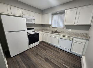 6795 Lingor Dr #6, Clarkston, MI 48346