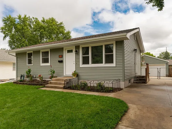 188 37th Ave NW, Rochester, MN 55901