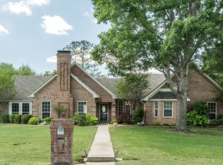 3704 Hollow Creek Rd, Arlington, TX 76001
