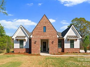 121 Vella Dr, Locust, NC 28097