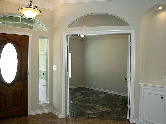 4th image of 3302 Vineyard Ln