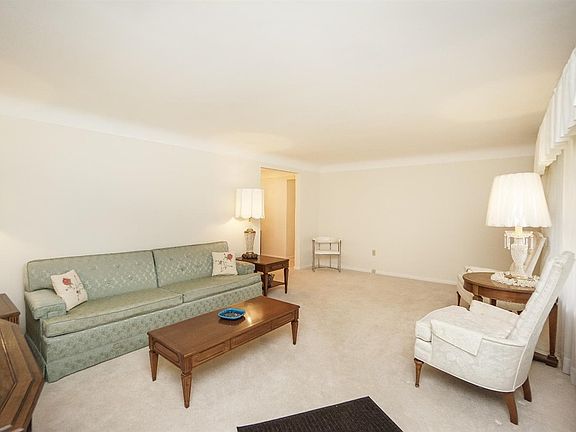 5th image of 8191 Julie Marie Dr