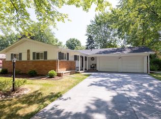 1520 Sauk Ln, Saginaw, MI 48638