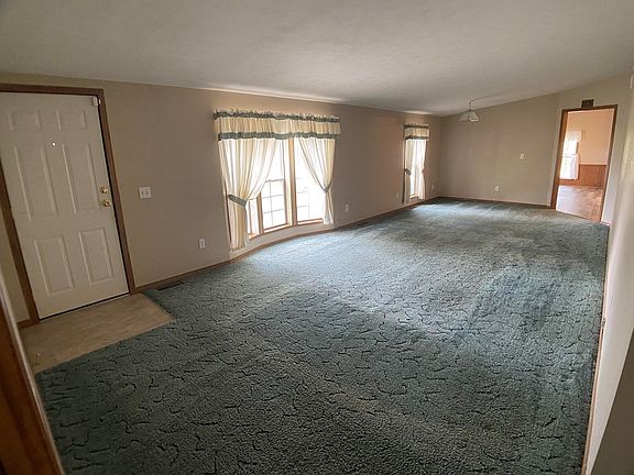 5th image of 126 Annamarie Dr