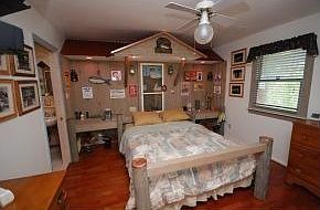 4th image of 23007 Linden Dr