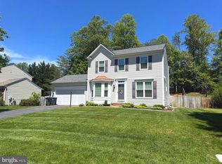 5796 Birch White Ct, Woodbridge, VA 22193