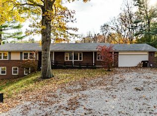 1101 Beechwood Dr NE, Lancaster, OH 43130