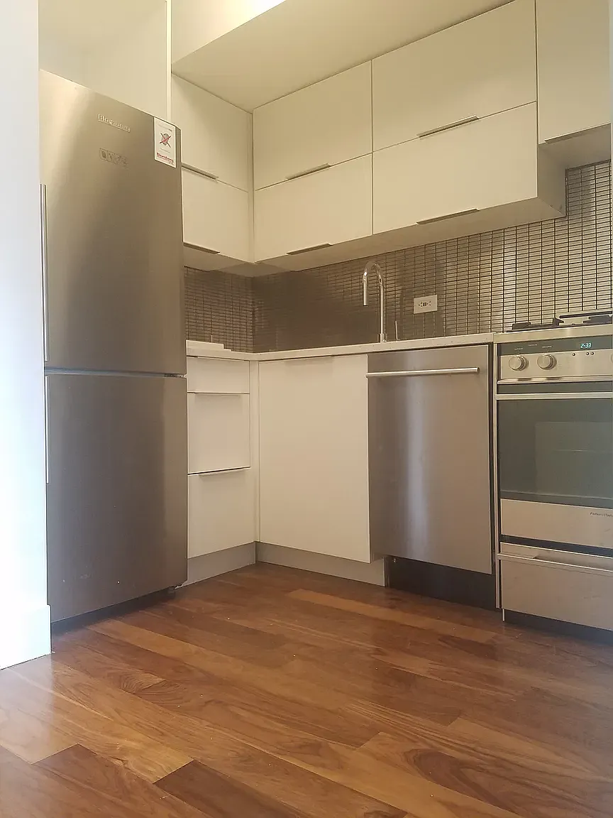 200 East 30th Street — Photo 3