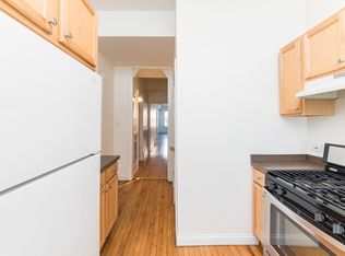 907 W Addison St #U1, Chicago, IL 60613