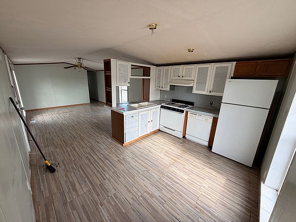 5th image of 12140 S Marshfield Ave #36
