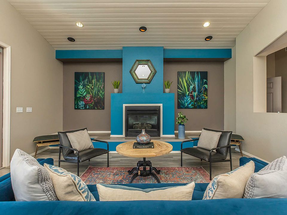 Stylish Community Lounge with Fireplace