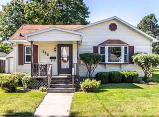 315 N 6th St, De Pere, WI 54115