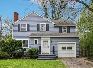 195 Lattimore Rd, Rochester, NY 14620