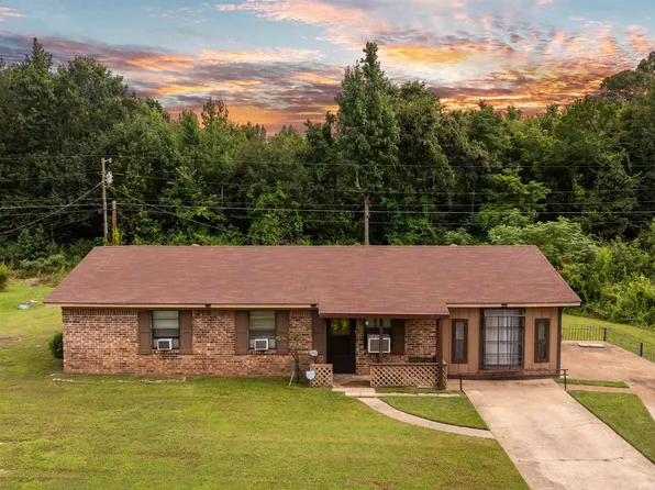 203 Pleasant Valley Rd, Texarkana, AR 71854