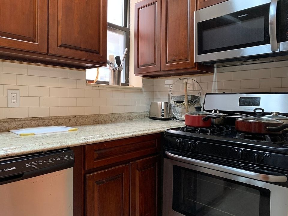 1st image of 1445 Bedford Ave #C3