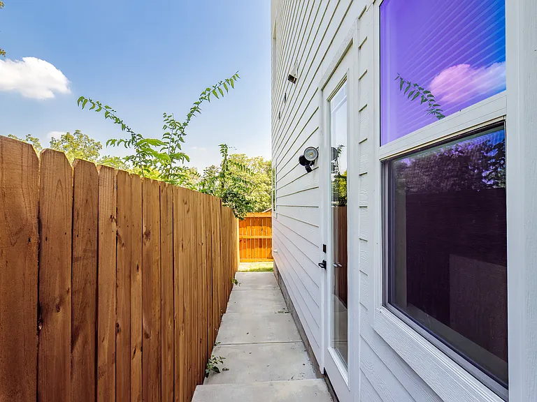 404 Cleaves St — Photo 44