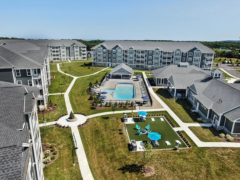 The Oasis at Plymouth — Photo 38