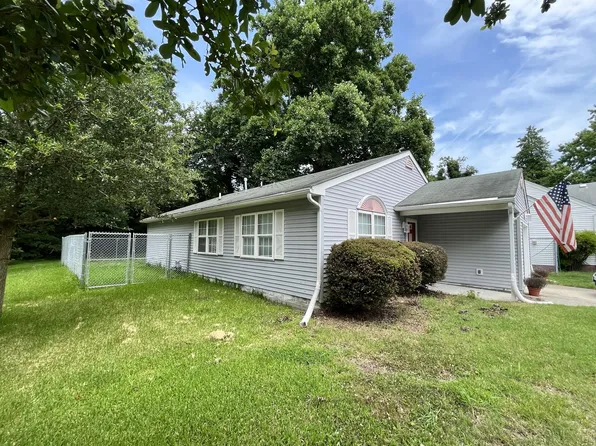 9251 Hickory St, Norfolk, VA 23503