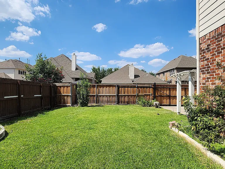5604 Belton Ln — Photo 35