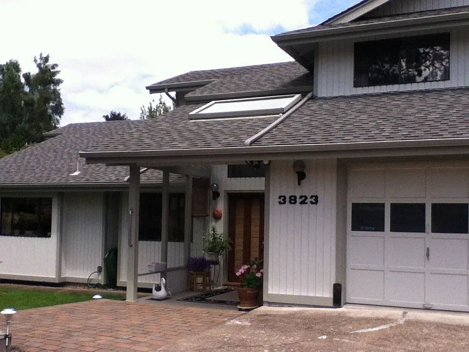 3823 NW Wisteria Way photo 1