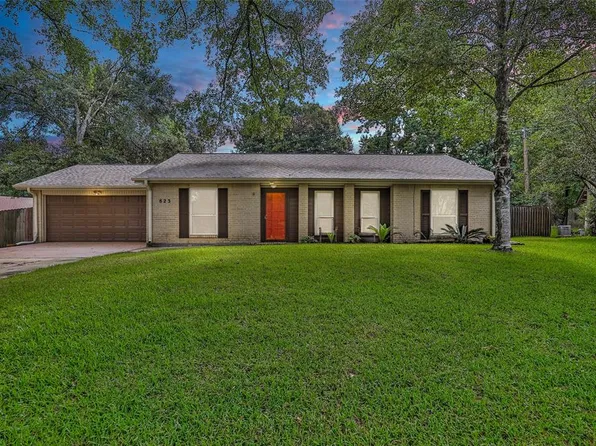 823 Cherry Hills Drive Drive, Huntsville, TX 77340