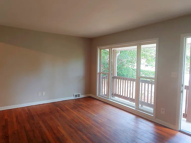 1589 Tanager Cir — Photo 10
