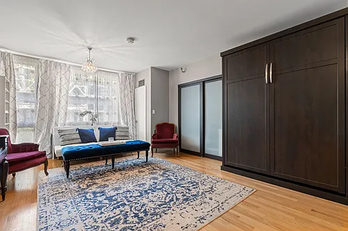 42 8th St Photo 1