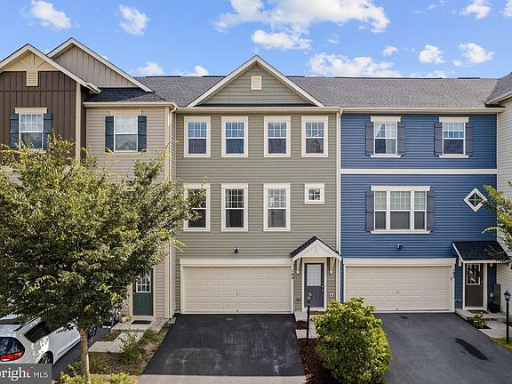 3rd image of 104 Rotunda Dr #22