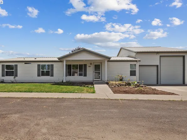 585 E 2nd St, Yamhill, OR 97148