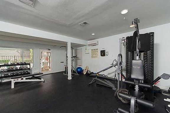 5th image of 2020 S Congress Ave APT 1223