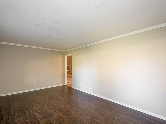 4th image of 838 Needle Rock Ct