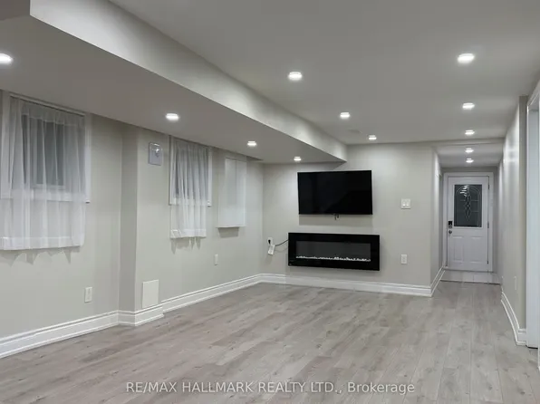 76 Clancy Dr #Basement, Toronto, ON M2J 2V8