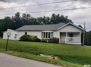 711 E Belleville Ave, Christopher, IL 62822