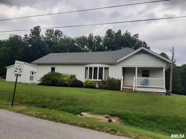 711 E Belleville Ave, Christopher, IL 62822