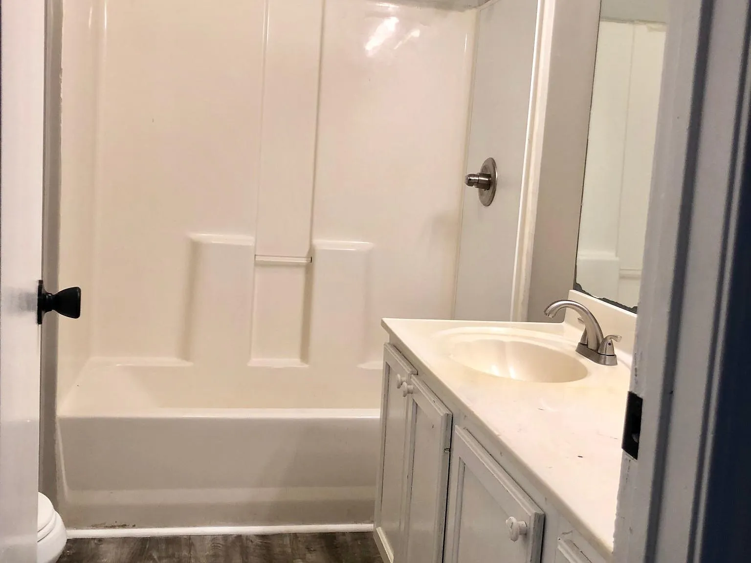 2 bed, 1000 sqft, $1,195 — Photo 2
