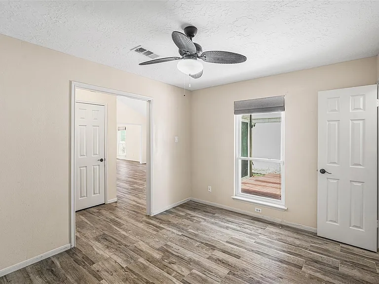1516 Beaconshire Rd — Photo 24