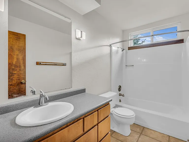 2320 Calumet Cir #B — Photo 13
