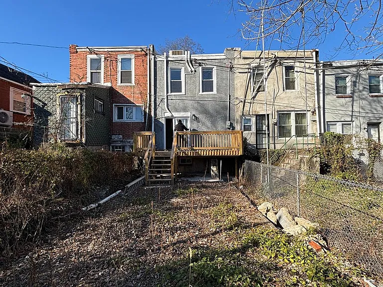 516 E Mayland St — Photo 21