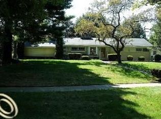 33963 Hampshire St, Livonia, MI 48154
