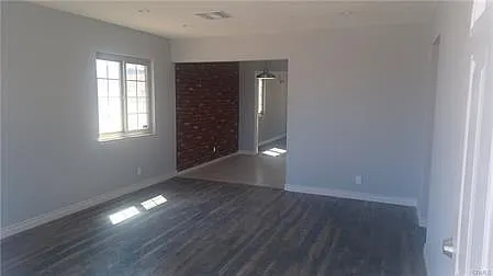 690 Arbor Way — Photo 4