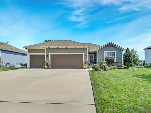 25110 W 147th Ct, Olathe, KS 66061
