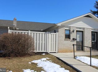 325 Valleybrook Dr, Lancaster, PA 17601